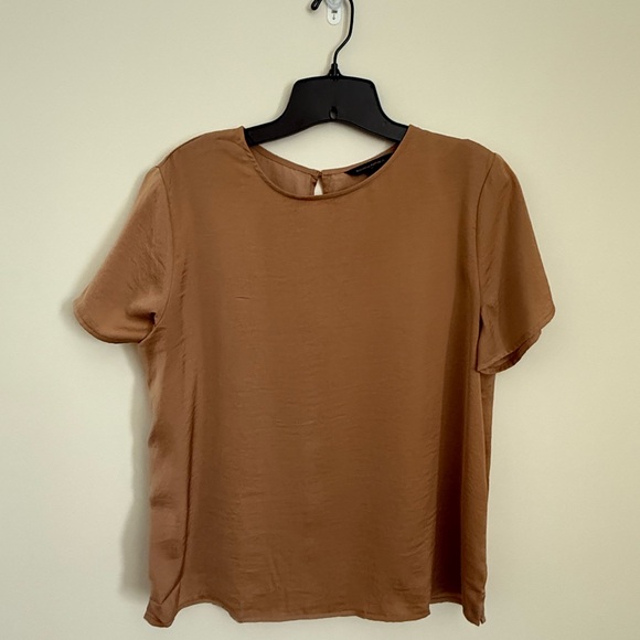 Banana Republic Factory Tan Women's Blouse - Picture 1 of 4